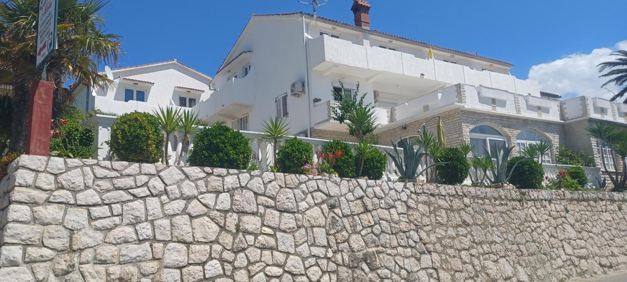Apartments & Rooms Mila Banjol المظهر الخارجي الصورة